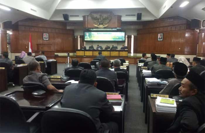 Suasana sidang paripurna DPRD Tuban.