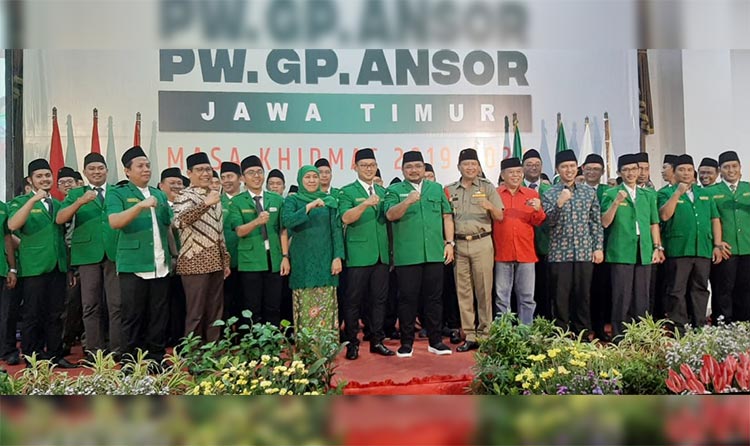 Pelantikan pengurus PW GP Ansor Jatim periode 2019-2023 di Gedung Negara Grahadi, Surabaya. foto: DIDI ROSADI/ BANGSAONLINE