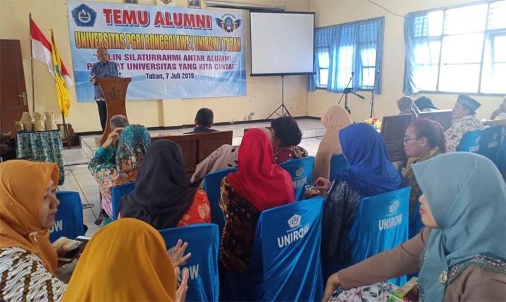 Suasana temu alumni Unirow Tuban.