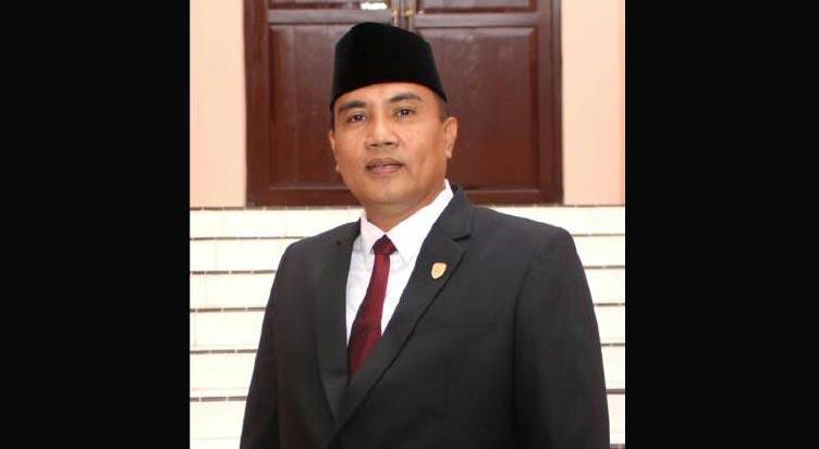 Ketua Komisi 1 DPRD Sampang, Moh. Hodai, SH. foto: bahri/ BANGSAONLINE