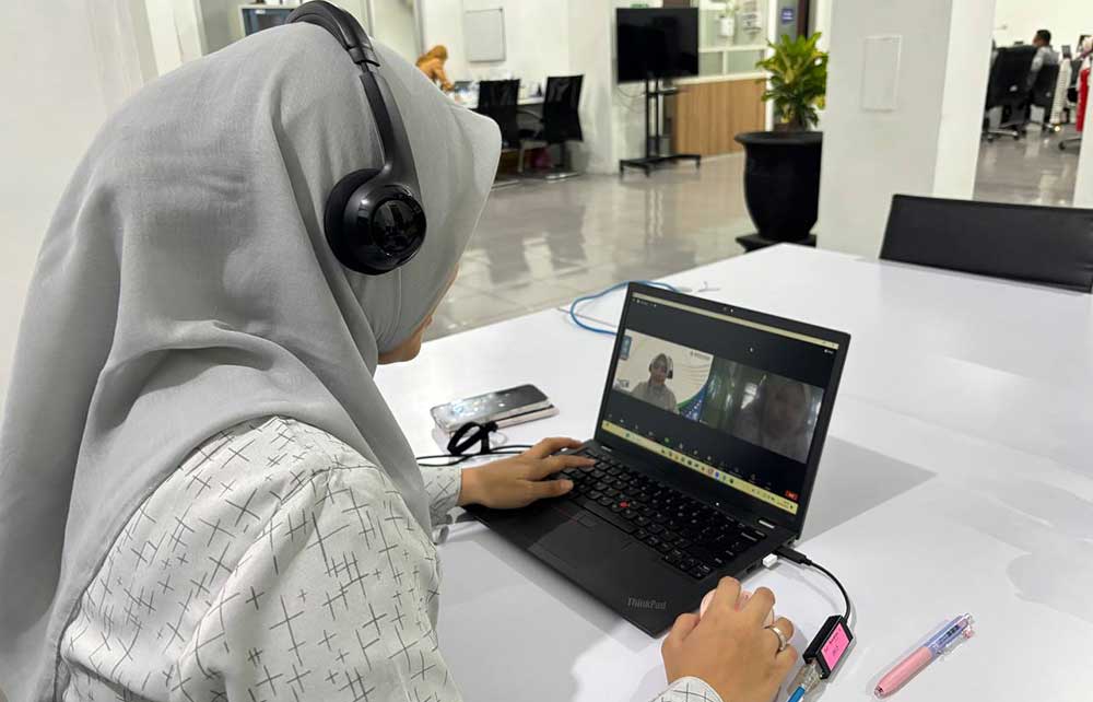 Lewat BPJS Kesehatan Online, peserta JKN tak perlu datang ke kantor untuk mendapatkan pelayanan.