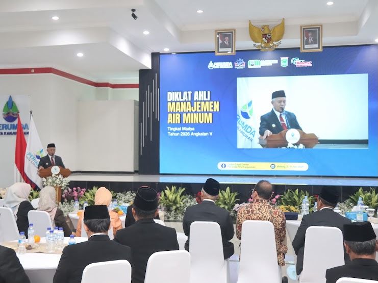 Bupati Malang, Sanusi saat memberikan sambutan di HUT ke-45 Perumda Tirta Kanjuruhan