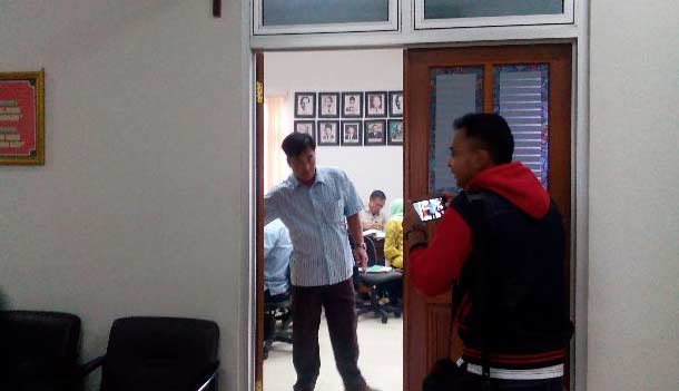 Tim Kejati Jatim saat memeriksa Tim 9 Kota Batu.