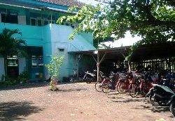 sisi depan kantor. foto:fuad