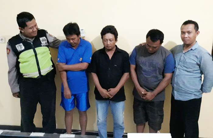 Pelaku judi remi digulung  unit Reskrim Polsek Gempol, Pasuruan.