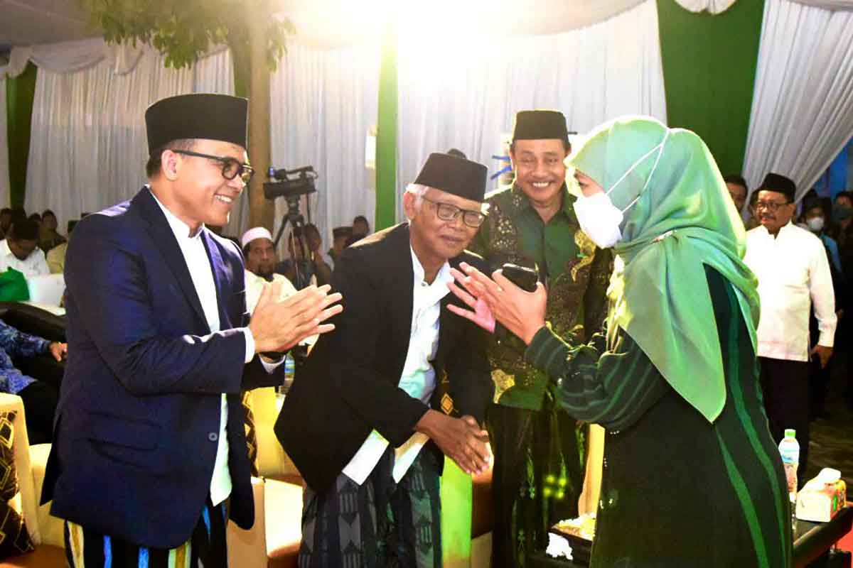 Gubernur Khofifah ketika menghadiri Muskerwil PWNU Jatim di Nganjuk.