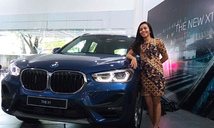 Tampilan BMW X1 sDrive18i yang dikenalkan hari ini di Surabaya. (foto: ist)