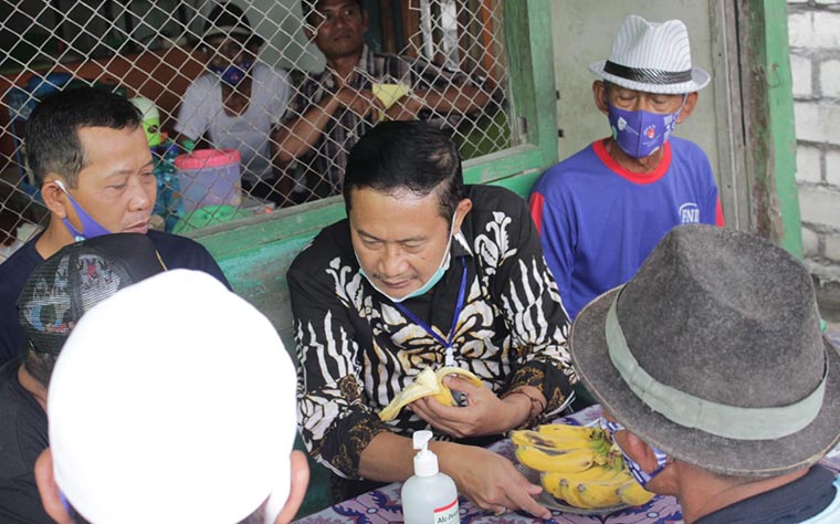 Paslon Yesbro Janjikan Ekskavator Tiap Kecamatan