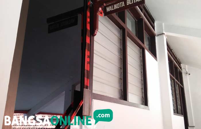 Ruang kerja Wali Kota Blitar yang disegel oleh KPK. foto: AKINA/ BANGSAONLINE