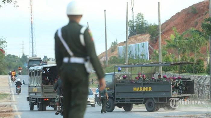 bentrok TNI-AD vs Brimob