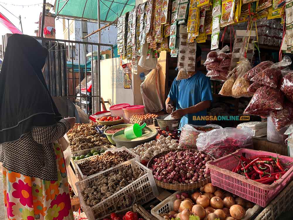 Harga Sembako Jatim 10 September 2025: Cabai Besar Rp32.639/kg, Bawang Merah Rp33.700/kg