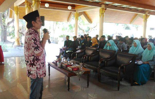 PERAN SANTRI: Direktur NU Online, M Syafi