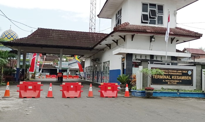 Kondisi Terminal Kesamben, Blitar pasca penutupan tampak lengang.