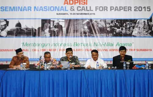 Para narasumber pada seminar nasional di Unair.