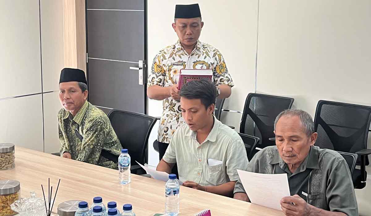 Kantah Kabupaten Pasuruan saat melakukan pengambilan sumpah untuk penerbitan sertifikat pengganti yang hilang.