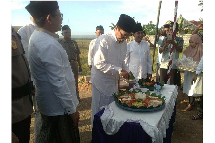 Bupati Tuban H Fathul Huda mengawali safari ramadan di Balai Desa Rayung, Kecamatan Senori, Selasa (22/5).