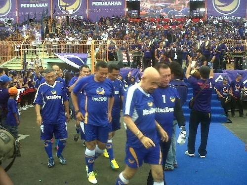 MAIN BOLA –
