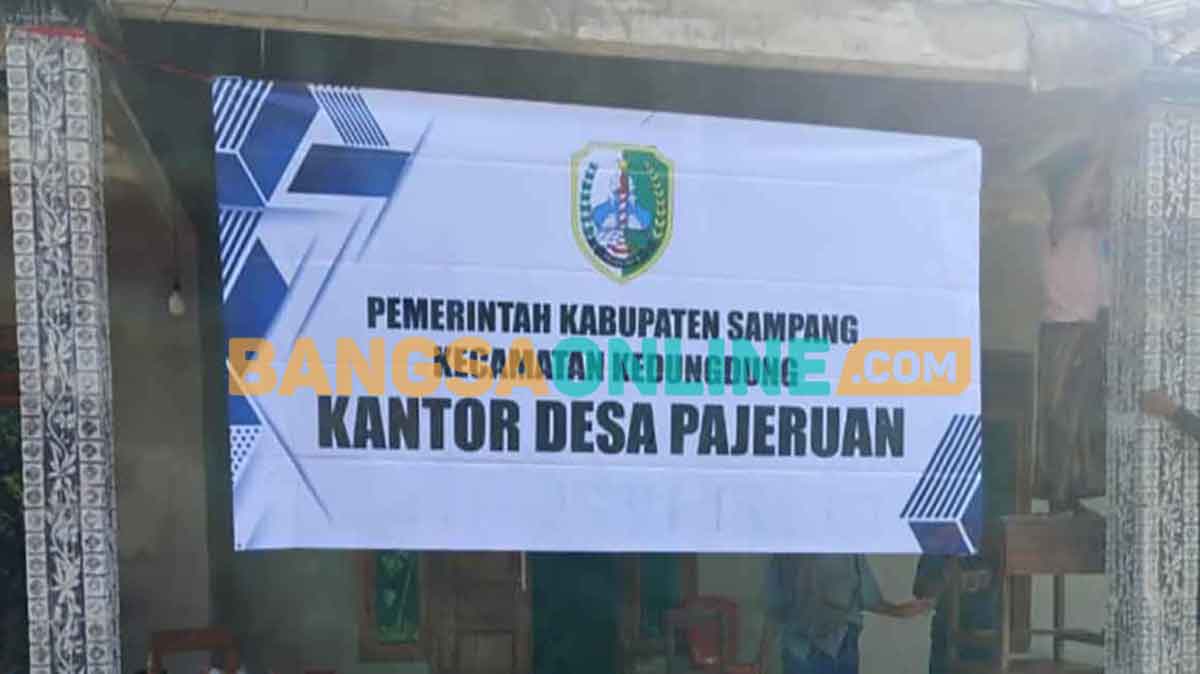 Kantor baru Desa Pajeruan, Kecamatan Kedungdung, Sampang. Foto: MUTAMMIM/BANGSAONLINE