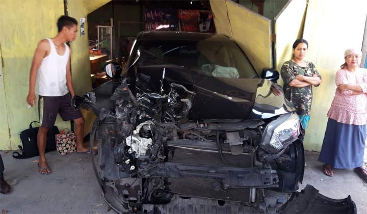 Kondisi Honda HRV usai terlibat kecelakaan dengan sebuah truk.