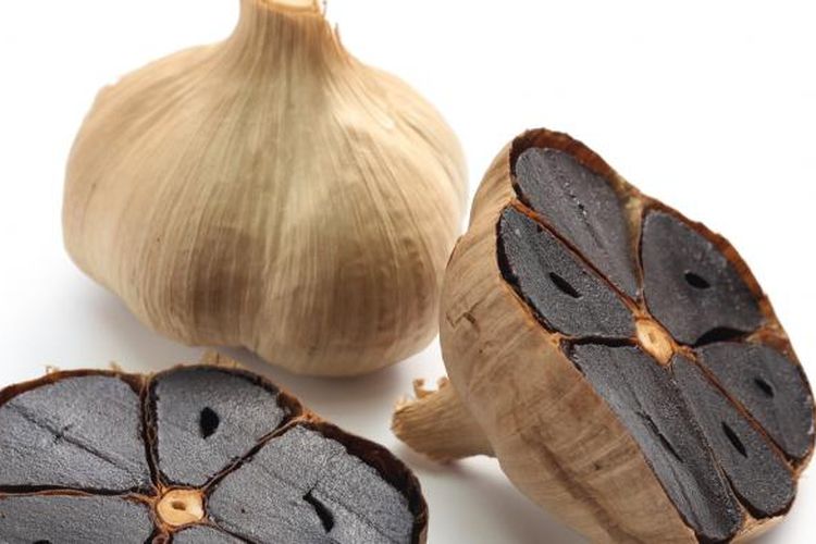 Manfaat Bawang Hitam untuk Kesehatan Tubuh. Foto: Ist