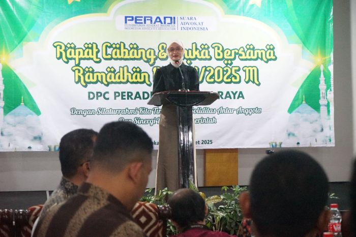 Wali Kota Kediri, Vinanda Prameswati saat memberi sambutan