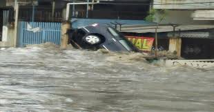 Banjir yang menerjang kawasan Kota Bandung senin (24/10/2016) Foto : Istimewa