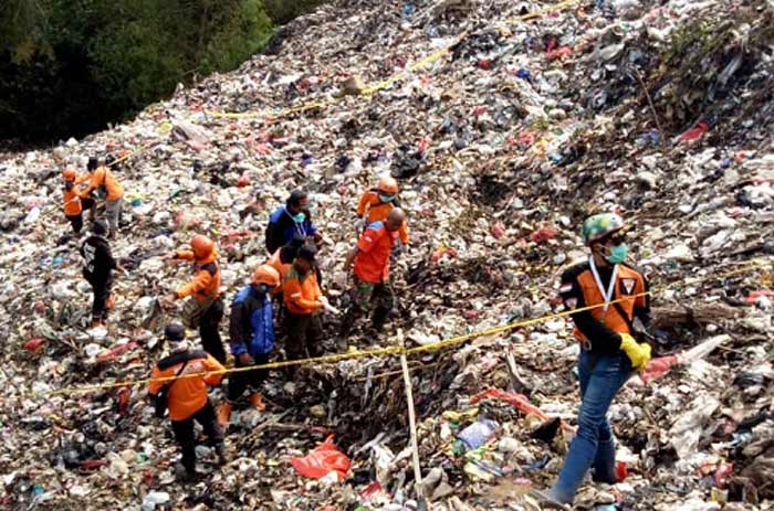 Tim pencari ketika kali pertama menemukan jasad korban.