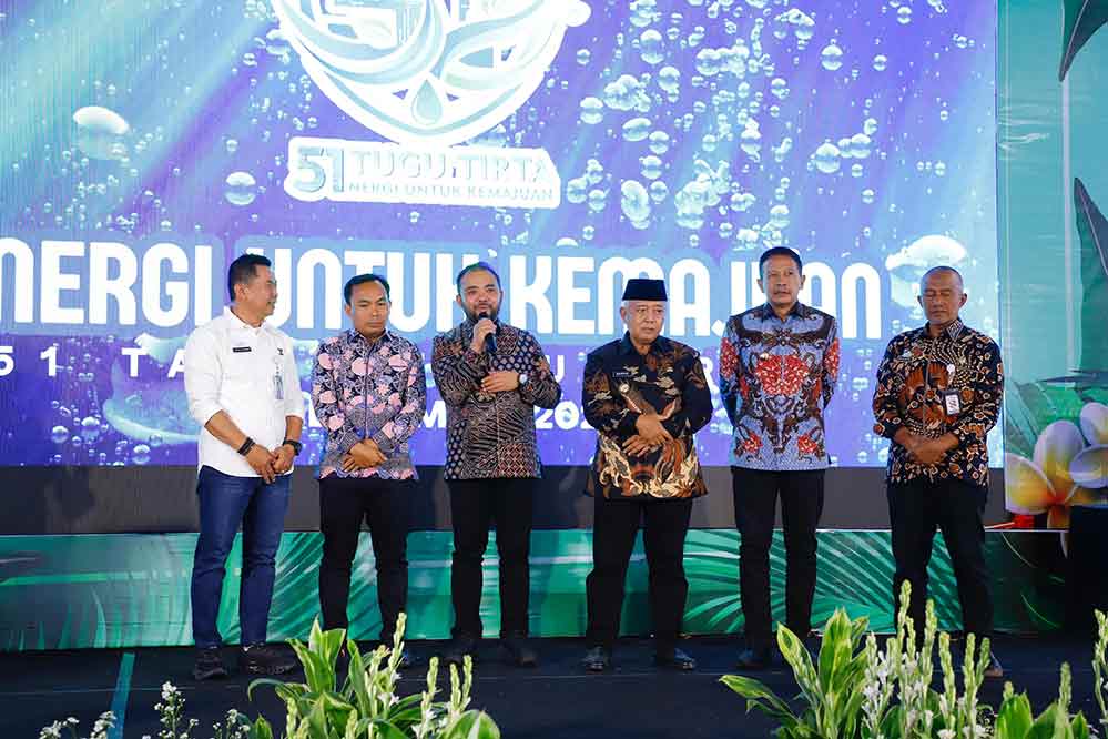 Peringatan HUT ke-51 Perumda Tirta Malang dihadiri oleh Wali Kota dan Wawali Malang, Bupati Malang, Wawali Batu, Direktur PDAM Kota Batu, serta jajaran manajemen dan karyawan Perumda Tugu Tirta Kota Malang. (Ist)
