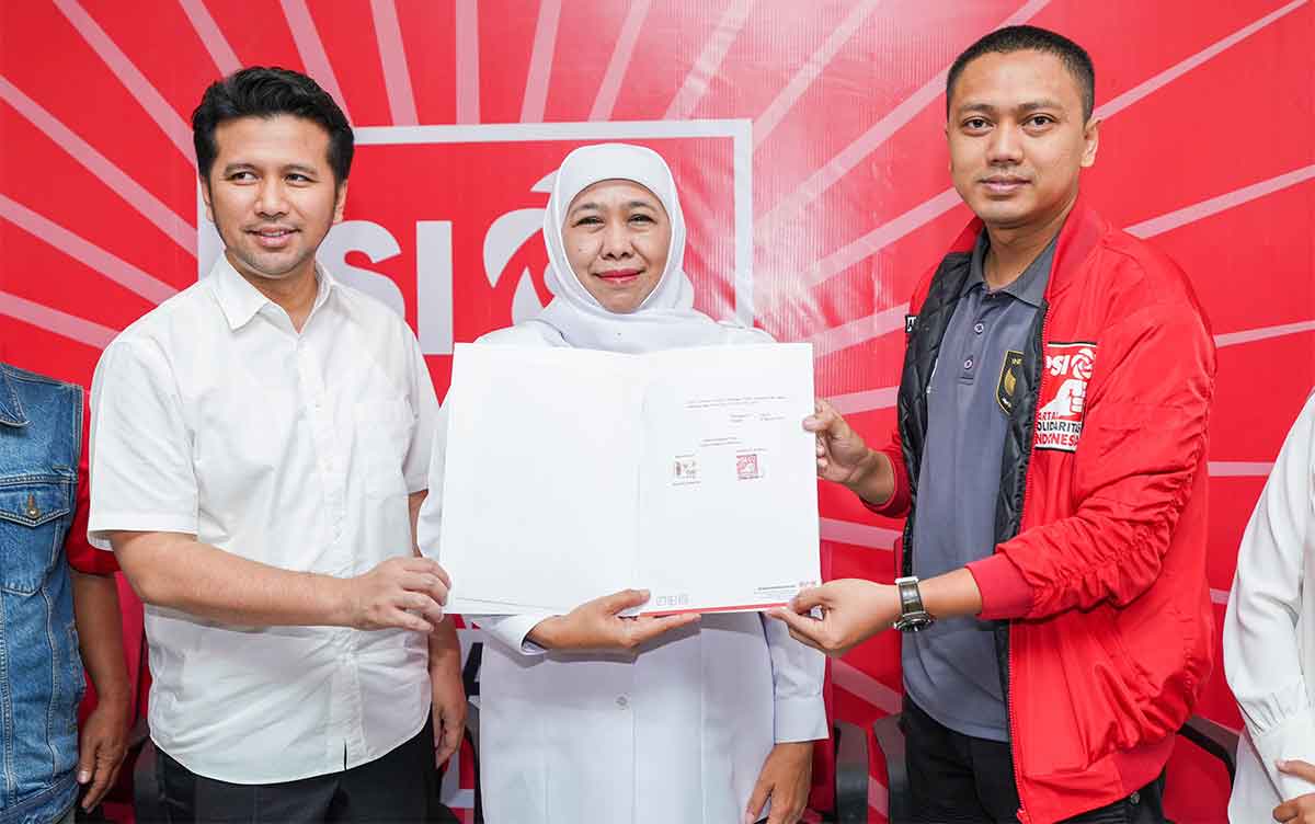 Jelang Pilgub Jatim 2024, Khofifah-Emil Terima SK B1 KWK dari PSI