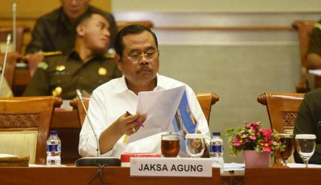 Jaksa Agung HM Prasetyo ketika mengikuti rapat di Komisi III DPR RI. foto: viva