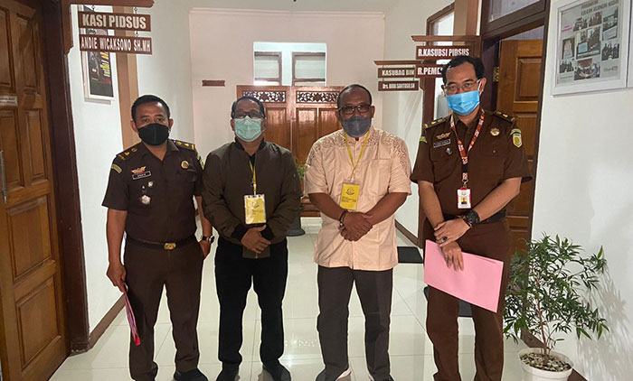 Tim Jaksa Eksekutor dari Kejari Nganjuk usai mengeksekusi kasus korupsi.