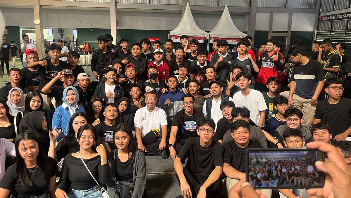 Diikuti 32 Tim, Ribuan Pelajar Semarakkan Turnamen E-Sport MLBB Piala Rizki Sadig di GOR Rejoagung