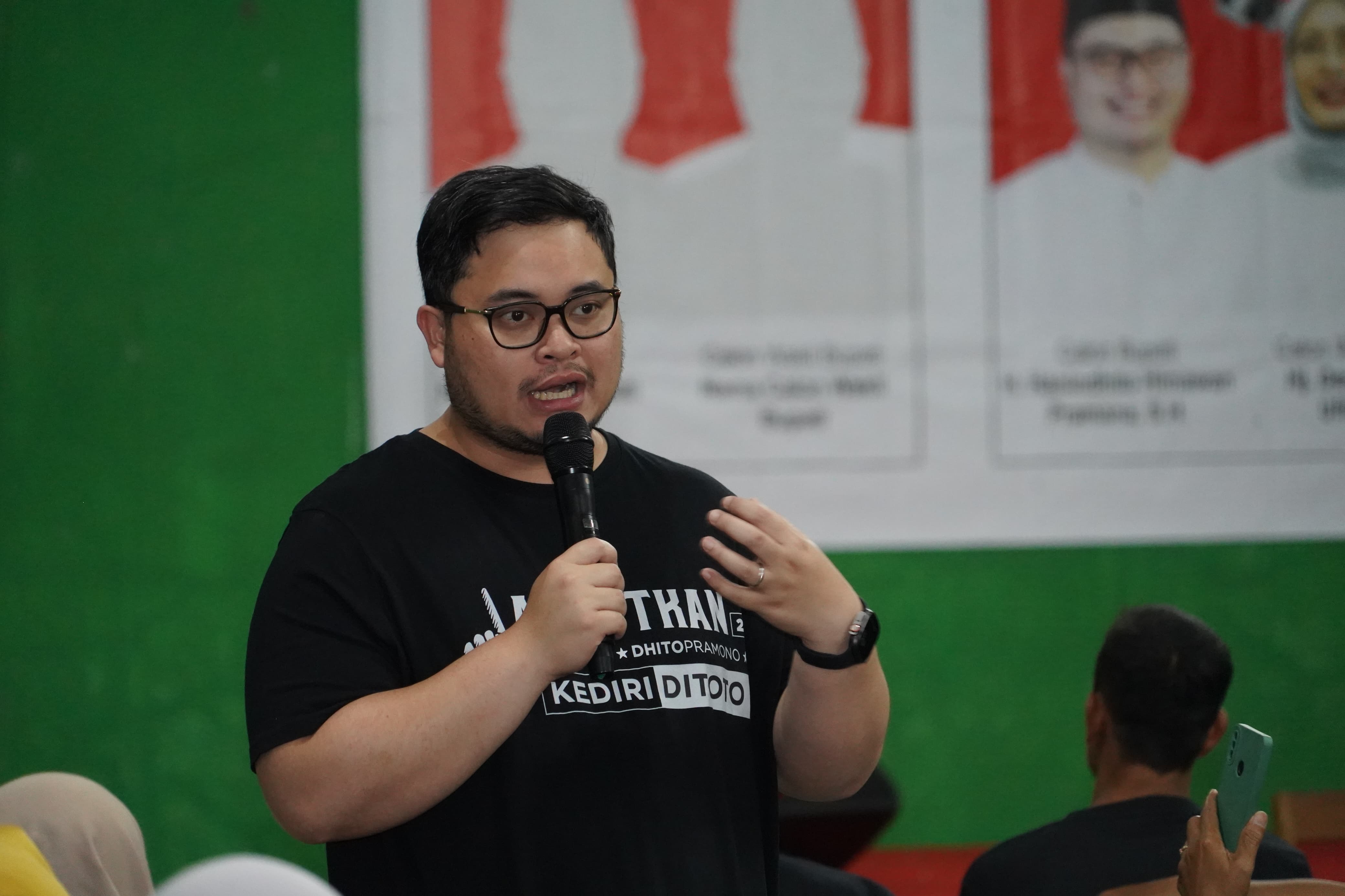 Cabup Dhito Berkomitmen Tuntaskan Persoalan Guru Honorer di Kediri