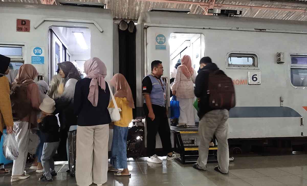 Para penumpang kereta api. Foto: Ist
