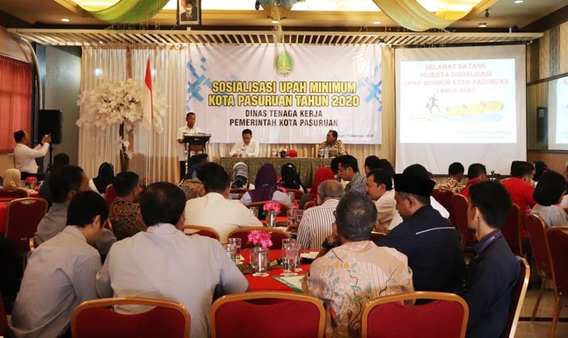 Sekretaris Daerah Kota Pasuruan Bahrul Ulum saat membuka acara.