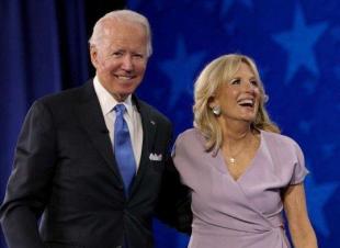 Presiden AS Joe Biden dan istrinya, Prof. Dr. Jill Biden. foto: AFP/ tribun jogja-tribunnews