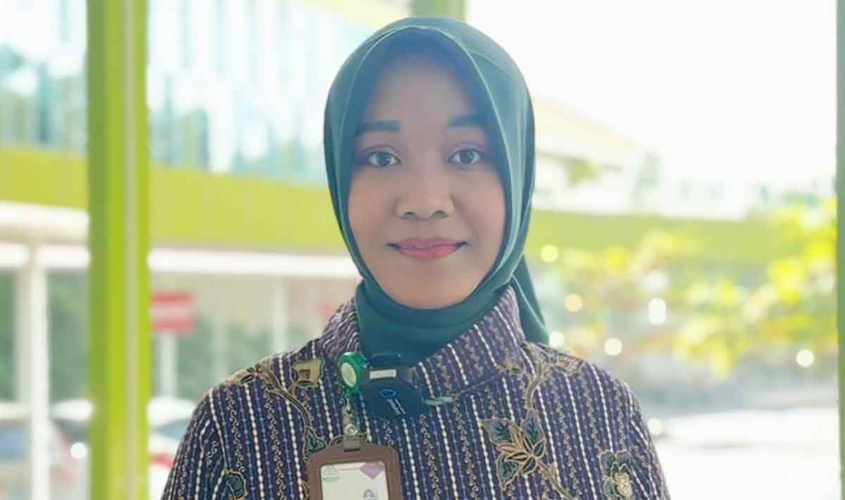 Petugas PIPP RS Darmayu Kota Madiun, Putri Rahmadhina.
