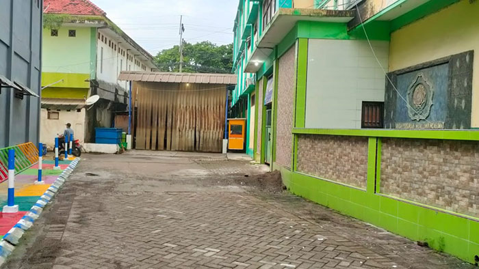 Lahan calon gedung kantor MWC NU Manyar, Gresik. Foto: SYUHUD/BANGSAONLINE.