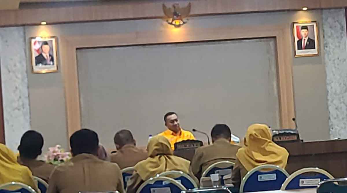 Pembekalan sekaligus pengarahan dari Bupati Situbondo kepada jajaran camat dan sekretaris kecamatan.