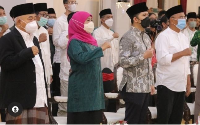 Dari Kiri: Prof Dr KH Asep Saifuddin Chalim, MA, Gubernur Jatim Khofifah Indar Parawansa, Wagub Jatim Emil Elestianto Dardak, Tokoh Pers Dahlan Iskan. Foto: Instagram/dahlaniskan19