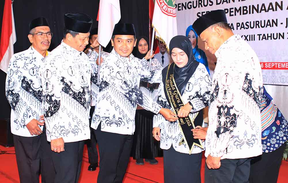 Hadiri Pengukuhan Pengurus PGRI Kota Pasuruan, Mas Adi Harap Jadi Rumah para Guru 