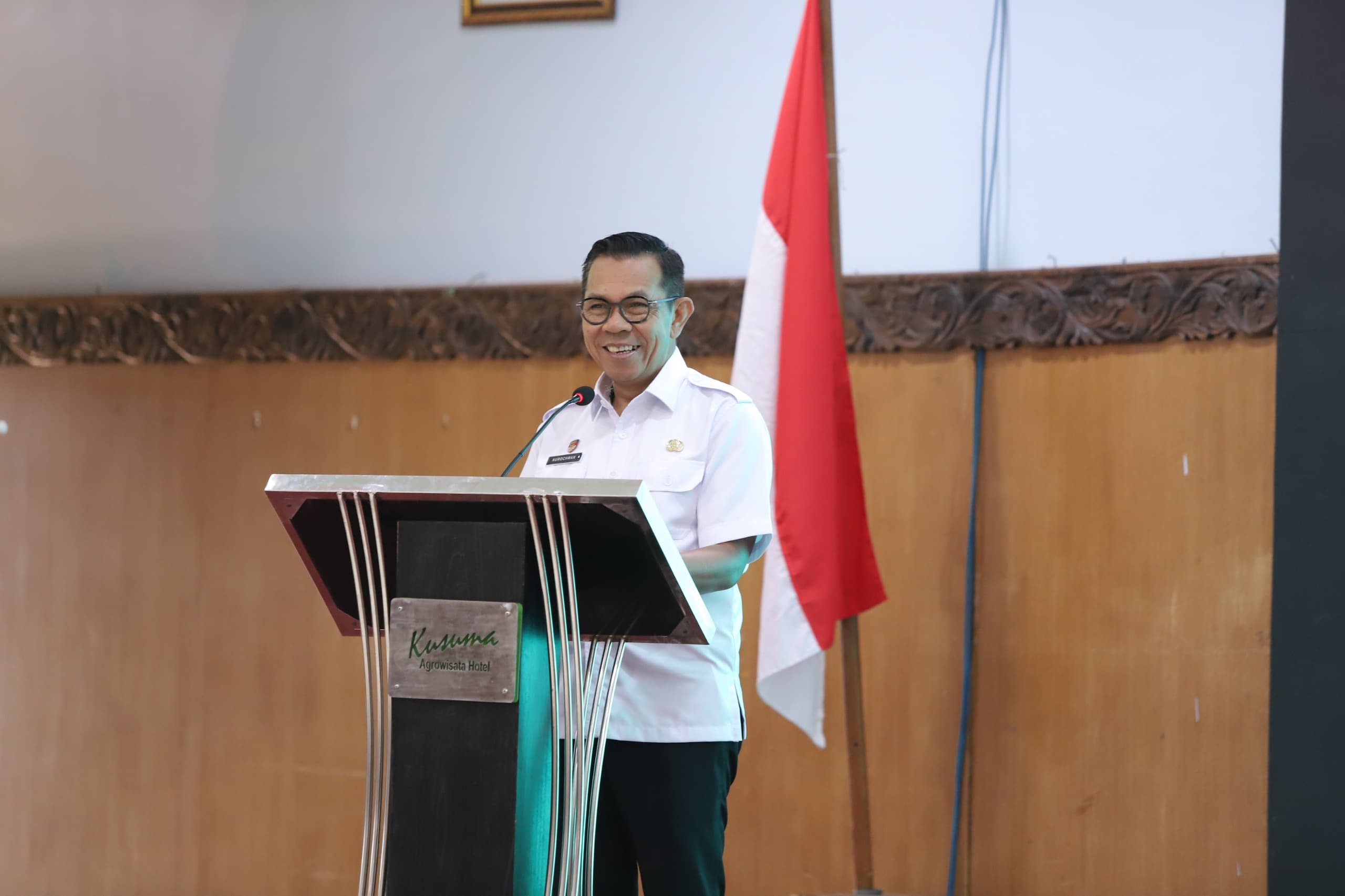 Wali Kota Batu, Nurochman saat membuka bimtek AKU CERDIK