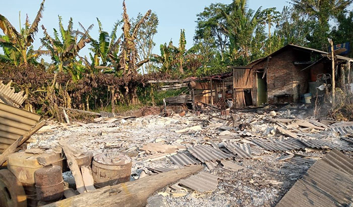Lokasi pembakaran yang dilakukan puluhan orang tak dikenal di Desa Mulyorejo, Kecamatan Silo, Jember.
