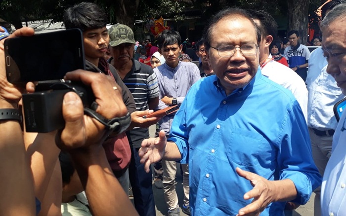 Ekonom Senior, Dr. Rizal Ramli saat berkunjung ke Surabaya. foto: istimewa