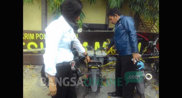 Barang bukti motor korban yang sudah dipreteli saat diamankan di Mapolres Kediri. foto: dendi martoni/ BANGSAONLINE