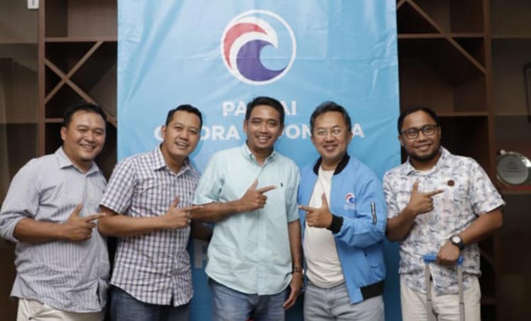 Menkumkam Serahkan SK, Partai Gelora Resmi Berlaga di Pemilu 2024