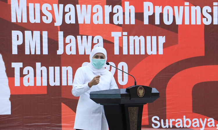 Gubernur Khofifah saat menghadiri acara Musyawarah Provinsi (Musprov) PMI Jawa Timur Tahun 2020 di Gedung BK3S Jatim, Jalan Tenggilis Mejoyo Surabaya, Selasa (17/11/2020).