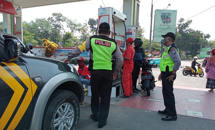 Antisipasi Gejolak Pasca Kenaikan Pertamax, Kapolsek Kandangan Cek SPBU