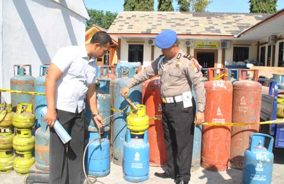 Lagi, Polisi Gerebek Usaha Elpiji Oplosan di Sidoarjo