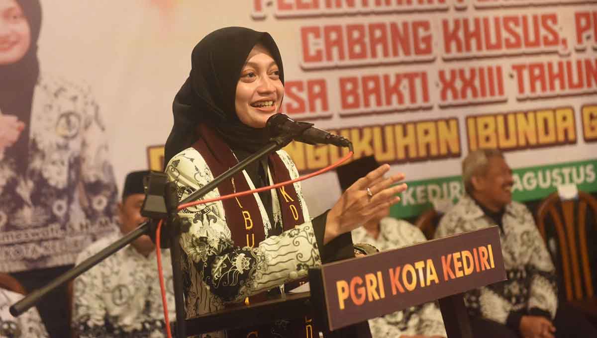 Wali Kota Kediri saat memberi sambutan. Foto: Ist